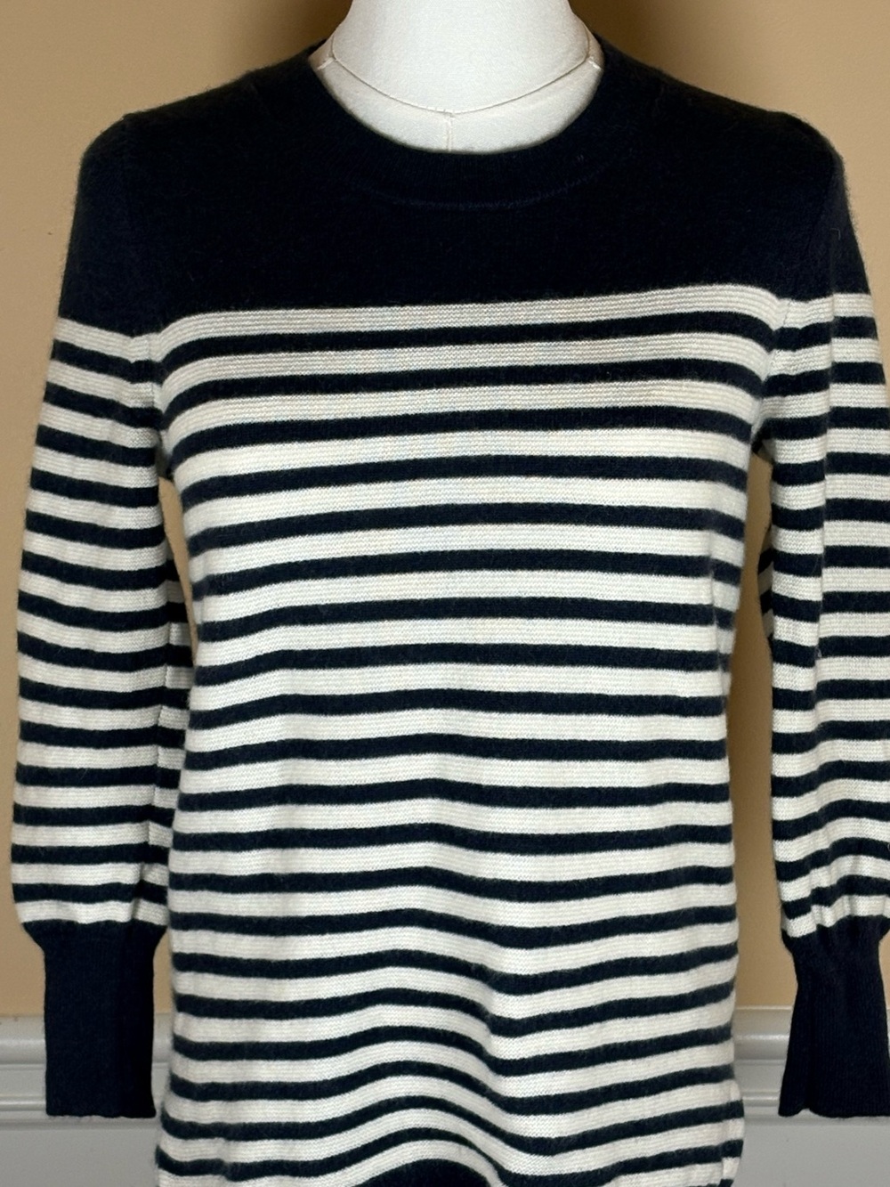 🧭 J.Crew 100% Cashmere Navy & Ivory Stripe Crewneck Sweater S